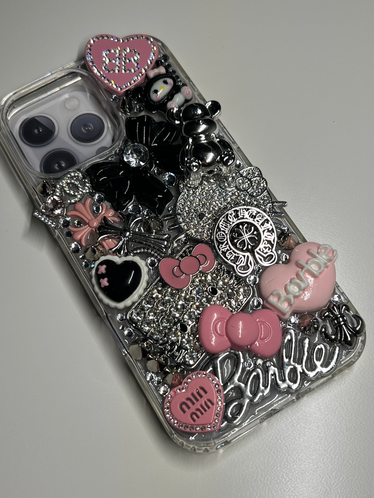 PUNK’D BARB🐈⬛✧.🎀˖° (16pro max)