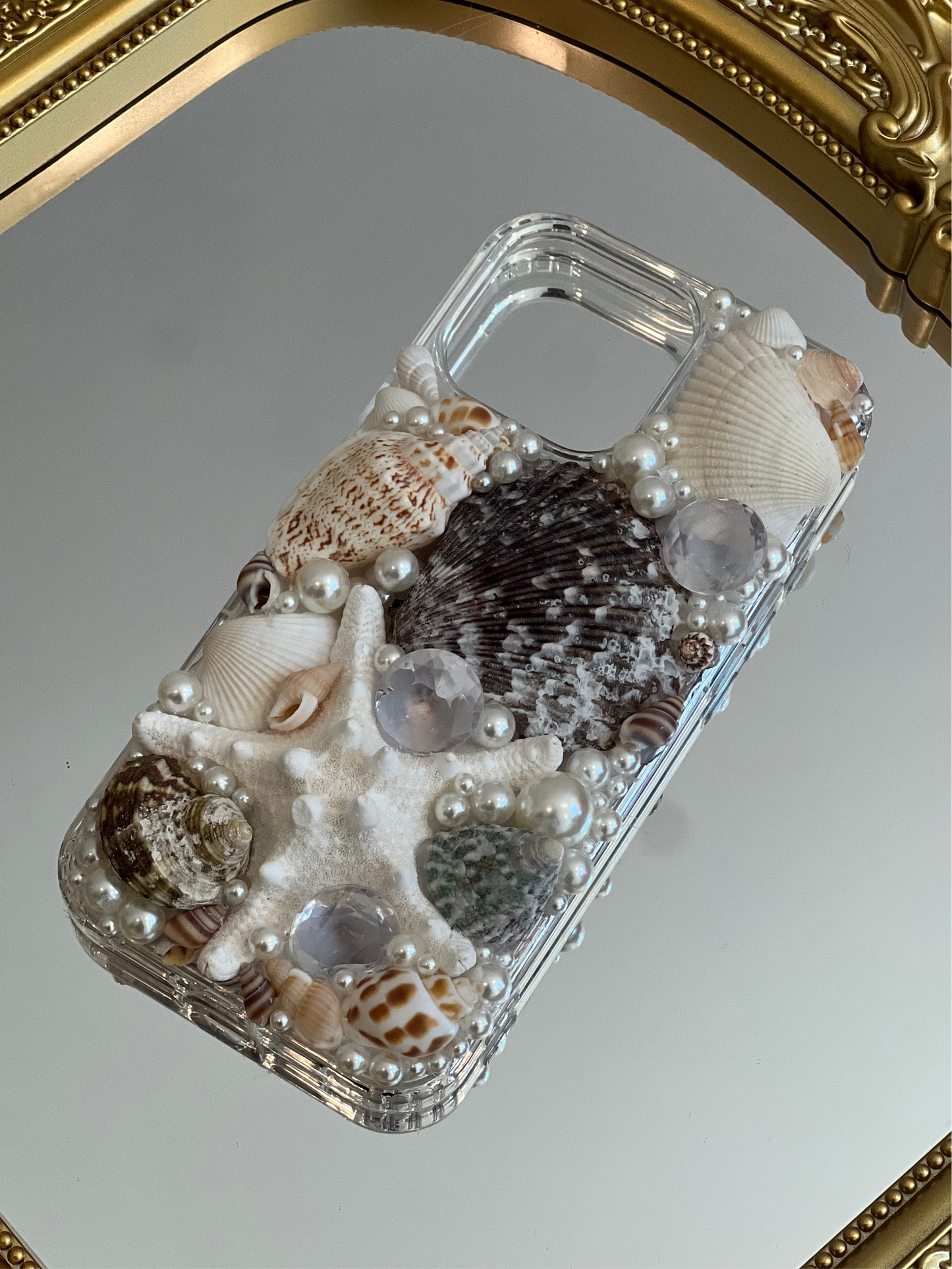 PEARLA PHONECASE (16pro max)