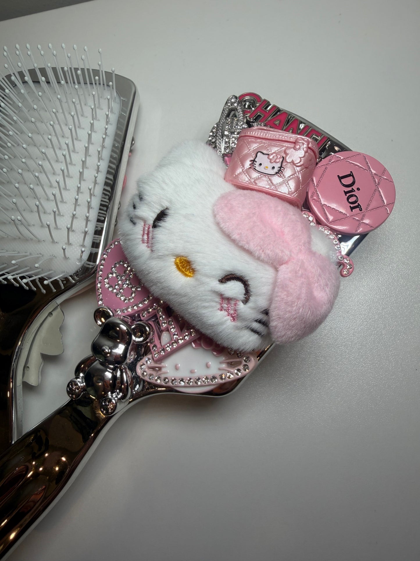 PLUSH BRUSH