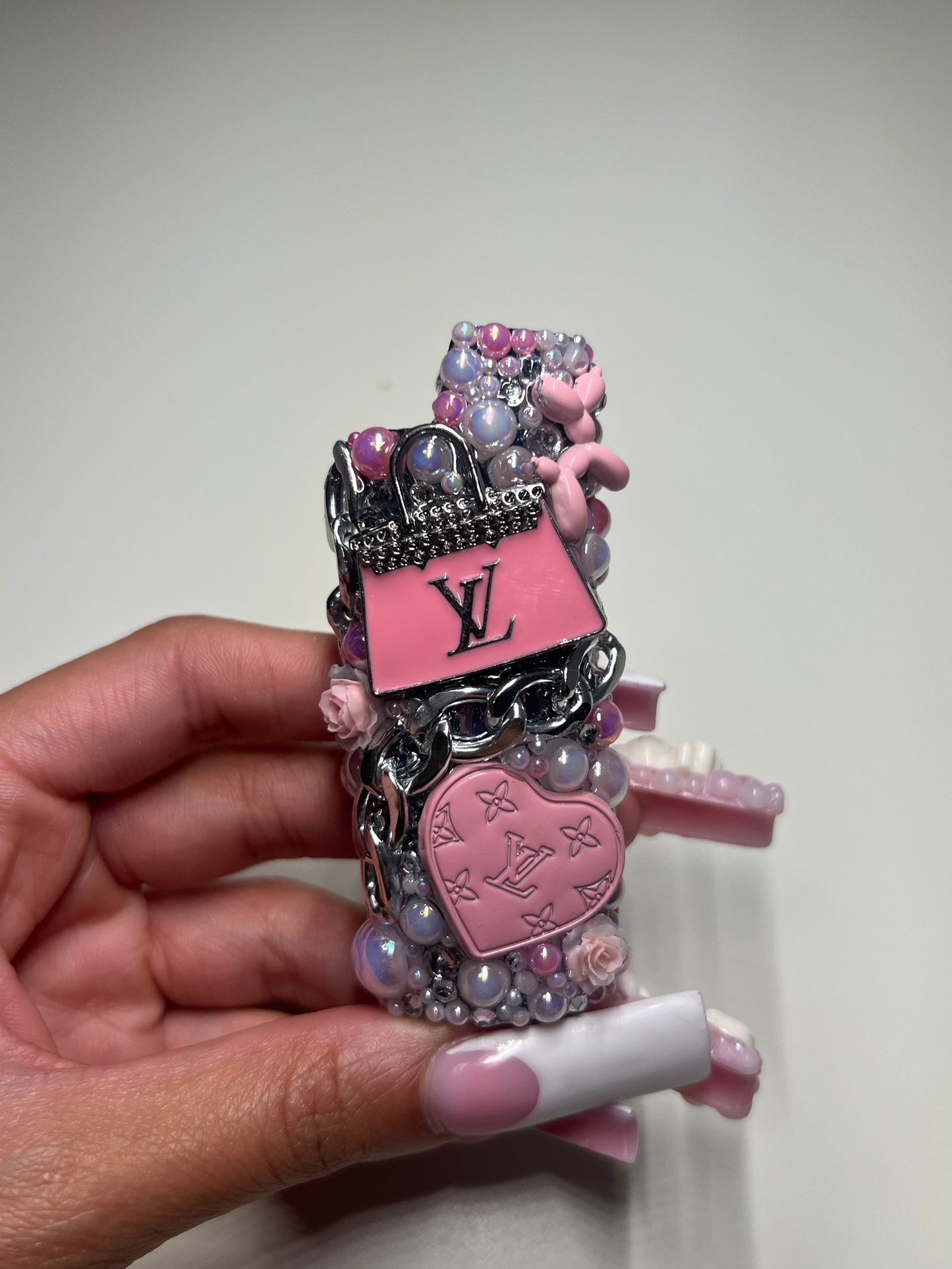 PINK LV 🫧 ˖ ˚⋆🎀