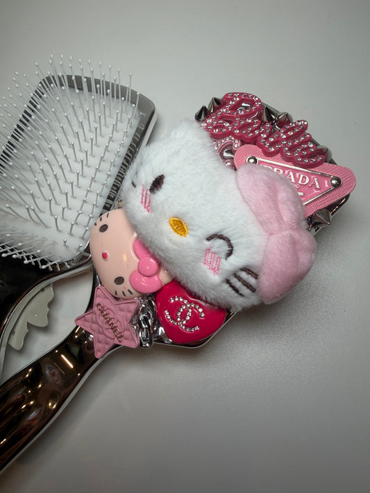BARB PLUSH BRUSH