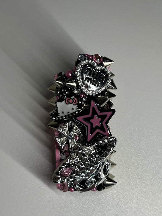 VV MIU🎀 ✮⋆˙🎱🕷️
