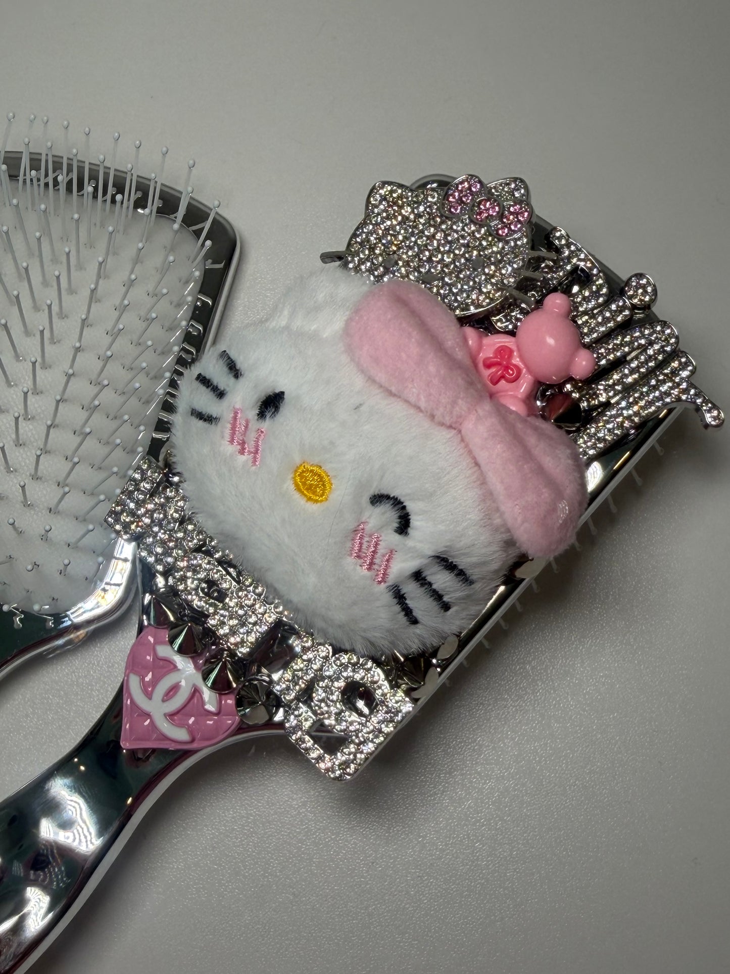PLUSH HK BRUSH